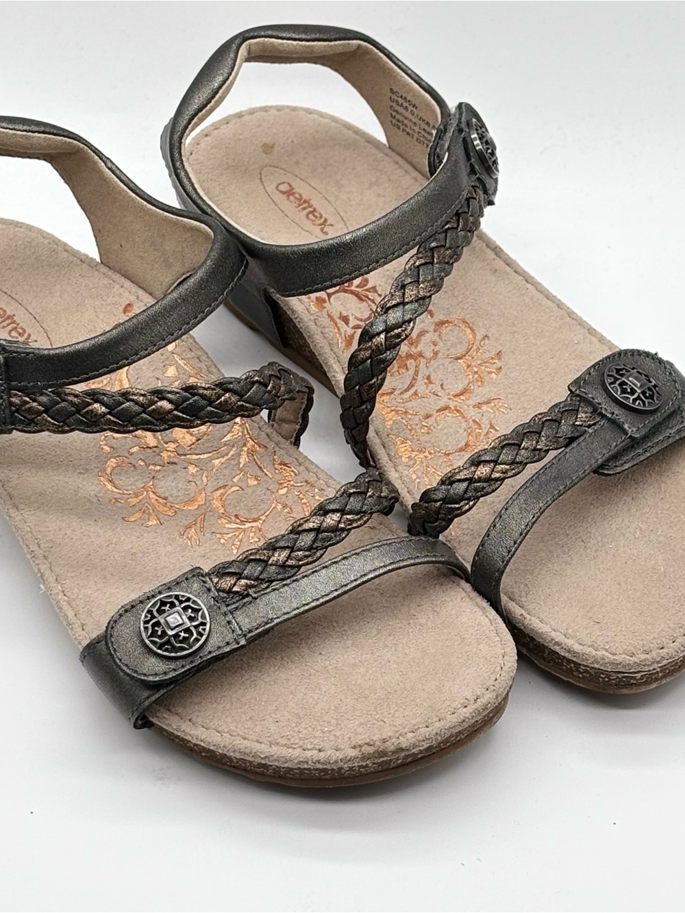 Aetrex Jillian Comfort Sandals Women’s Size 8 Bronze Gray Metallic Bunion Adjust